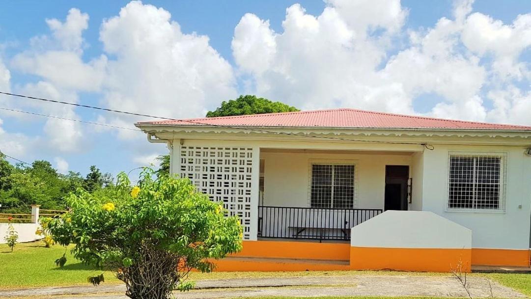 Kaz A Faup Villa Grand-Bourg  Exterior photo