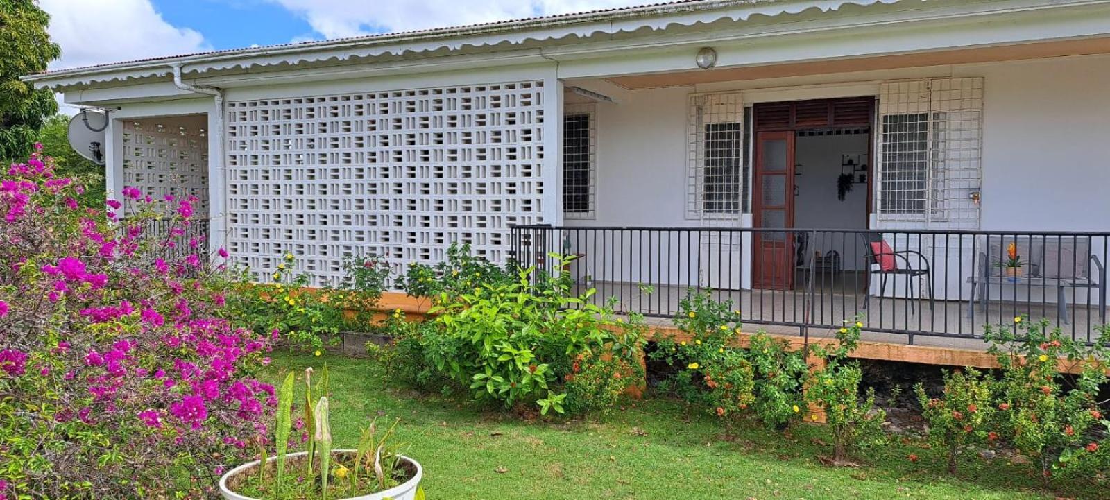 Kaz A Faup Villa Grand-Bourg  Exterior photo
